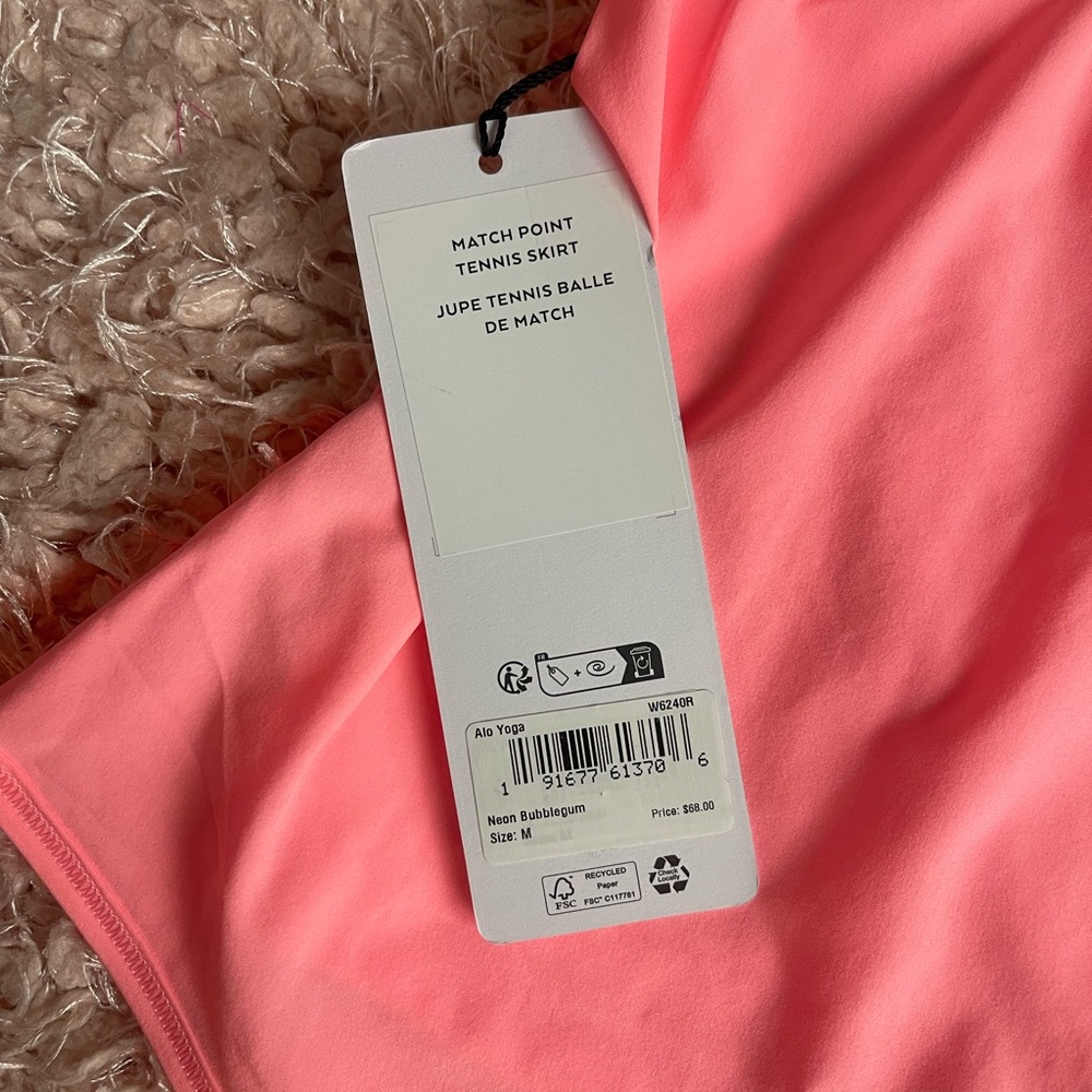 Brand new Alo neon bubblegum skirt size medium - Picture 3 of 3